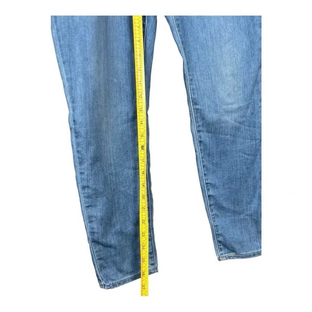 Levis Signature Mid Rise Skinny Womens Jeans 6M  W28/L30  Blue Stretch Med Wash - Picture 4 of 8